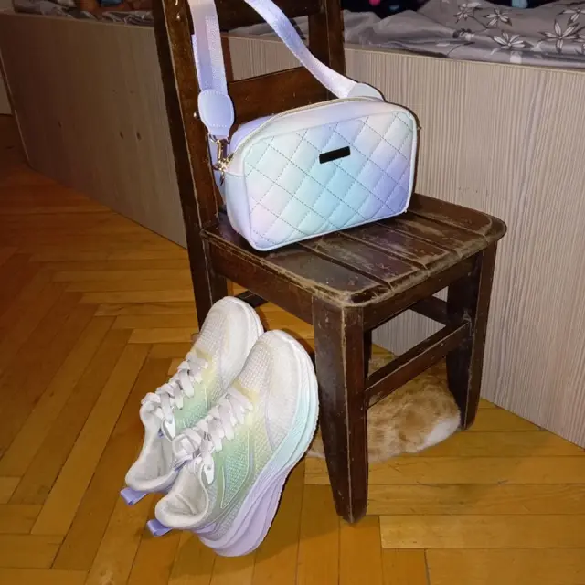 Комплект: женские кроссовки и сумочка — Тбилиси — 50 ₾