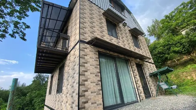 3-х этажный частный дом — Батуми — 1 100 $