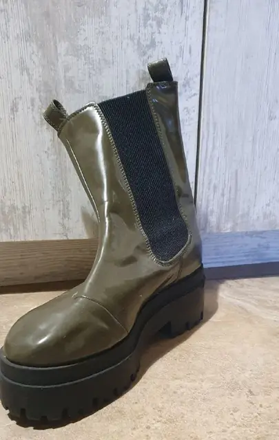 Резиновые ботинки женские — Батуми — 9 020 ₾