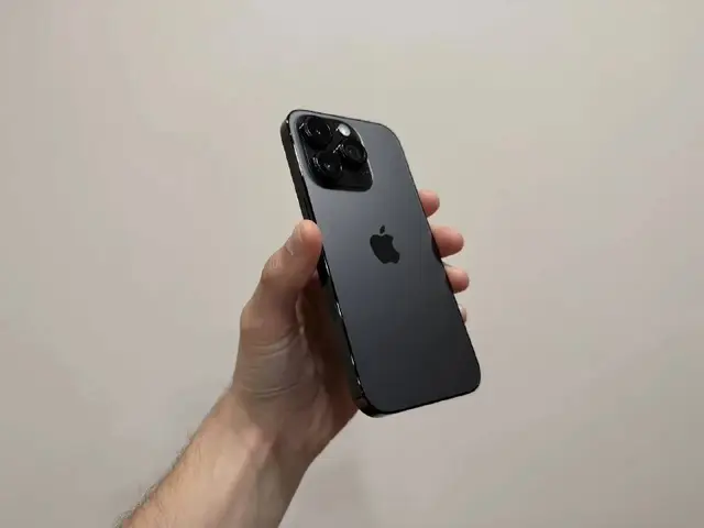 IPhone 14 Pro — Батуми — 1 050 ₾