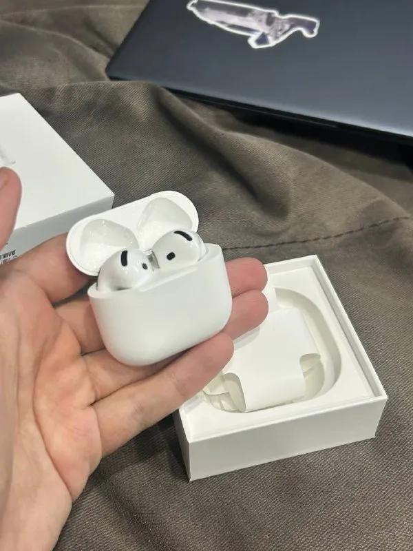 Apple air pods 4 anc