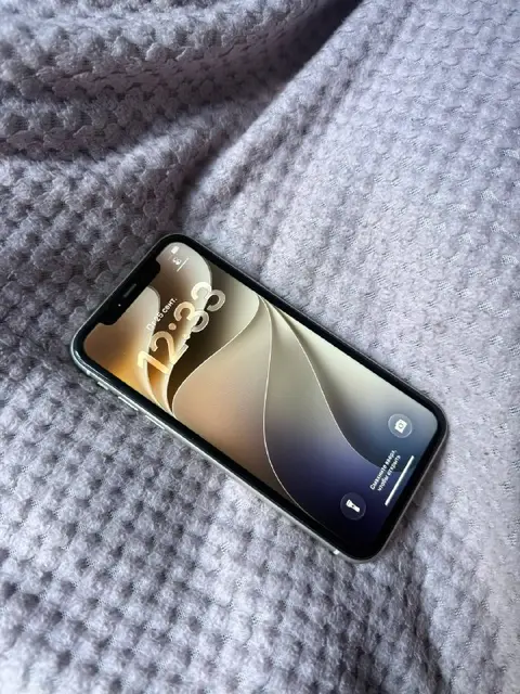 Айфон 11 — Батуми — 400 ₾