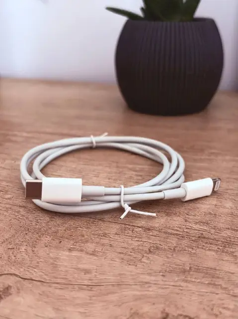 Оригинальный кабель Apple type-C lightning — Batumi — 40 ₾