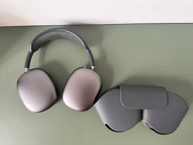 Наушники AirPods 1 — Tbilisi — 100 ₾