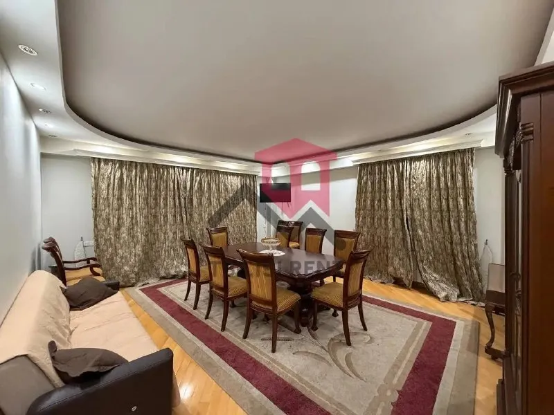 Квартира 200 м² с 7 балконами и видом
