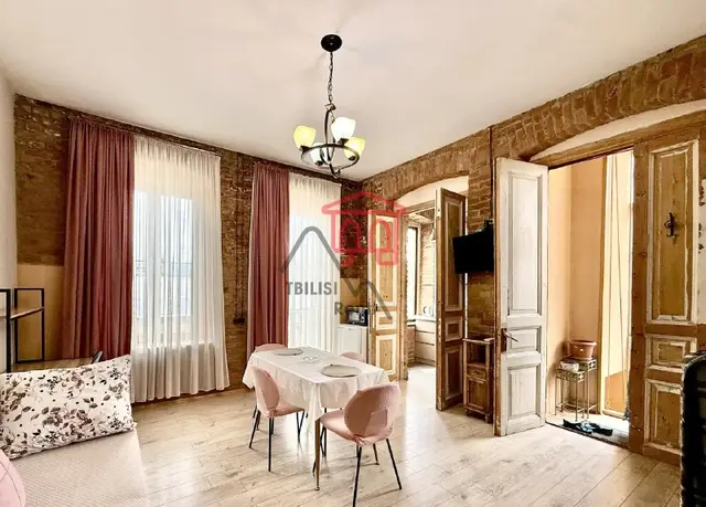 Двухуровневая квартира — Тбилиси — 1 050 $