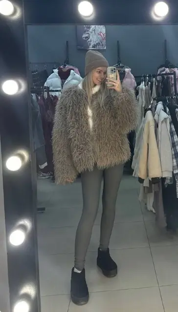 Шуба искусственная — Батуми — 100 $