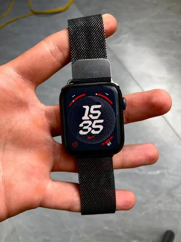 APPLE WATCH SE (1 gen)