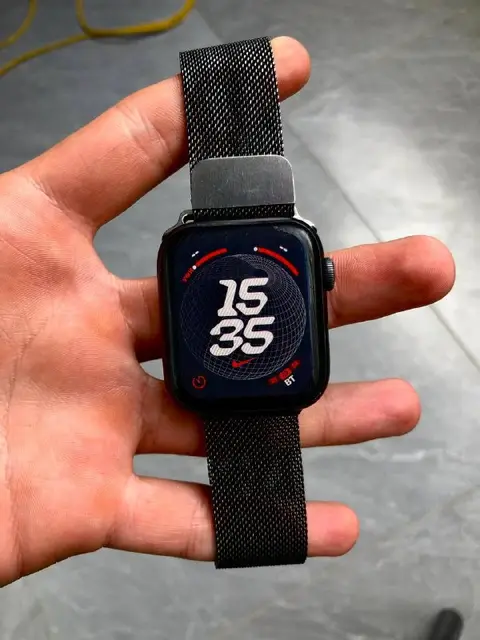 APPLE WATCH SE (1 gen) — Батуми — 199 ₾