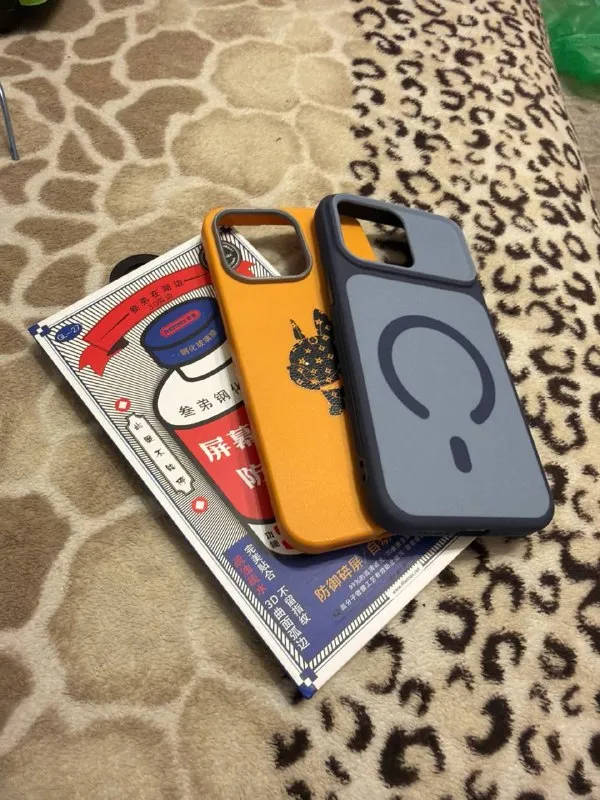 Чехол синий новый и стекло на iPhone 15 Pro Max