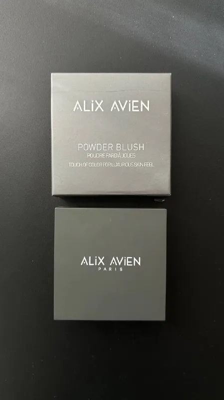 Румяна Alix Avien