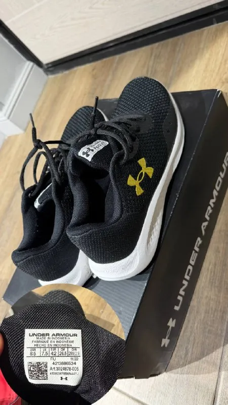 Under Armour кроссы