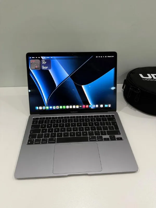 MacBook Air (M1, 2020, Space Grey)