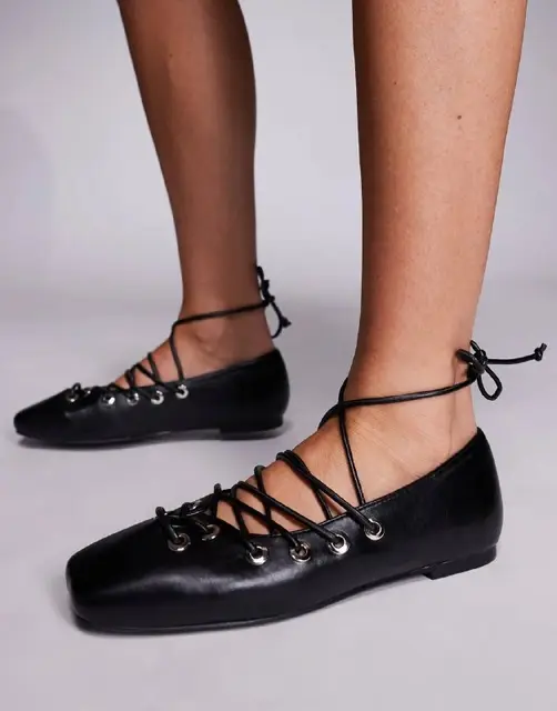 Public Desire чёрные туфли на шнуровке — Батуми — 200 ₾