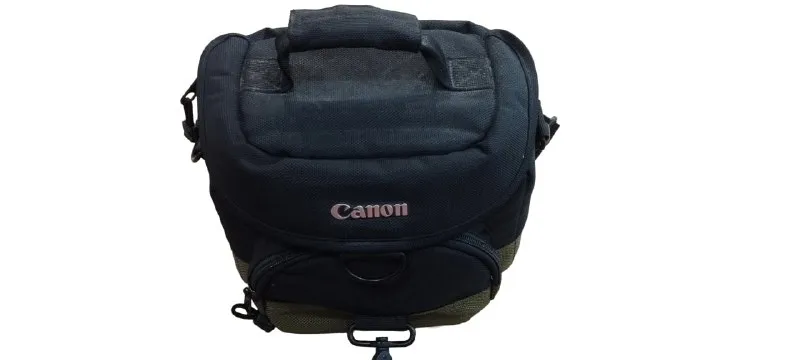 Зеркальная камера Canon Rebel T3