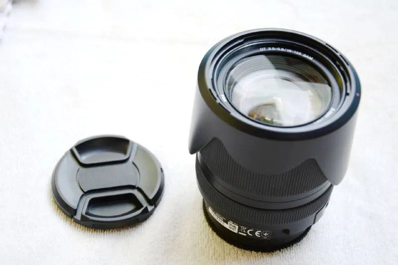 SONY DT 18-135mm F3.5-5.6 SAM SAL18135