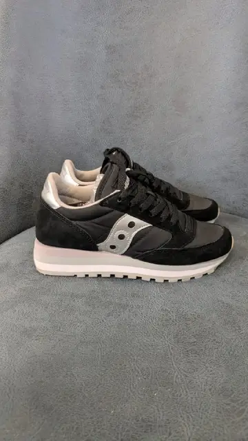Женские кроссовки Saucony jazz — Батуми — 160 ₾