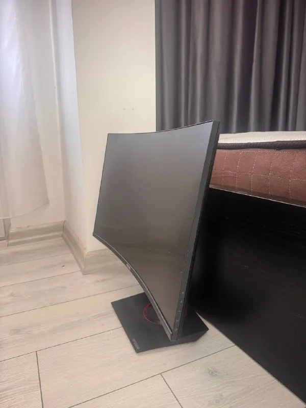 Монитор Asus 27