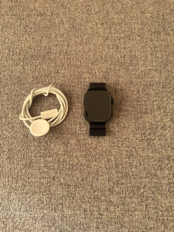 Apple Watch Ultra 2 Black Titanium 49 mm