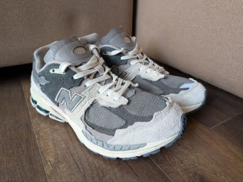Кроссовки New Balance 2002 Protection Pack