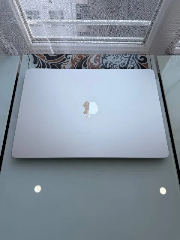 MacBook Air 15″ M2 / 8GB / 256GB