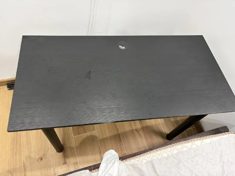 Стол черный 120×70 и второй такой же черный стол 120×60