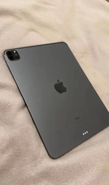 IPad Pro 11» (3-го поколения) и Magic Keyboard for iPad — Tbilisi — 1,800 ₾