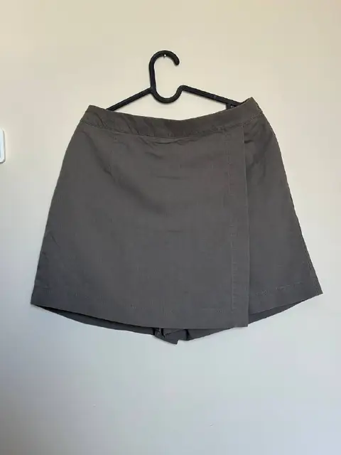 Шорты-юбка Uniqlo — Тбилиси — 30 ₾