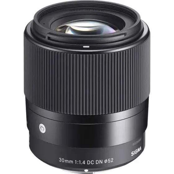 Sigma 30 mm F1.4 Sony e-mount — Белград — 250 €