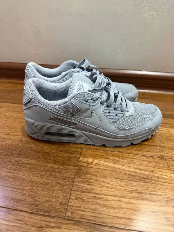 Кроссовки Nike Air Max US 7.5 мужские