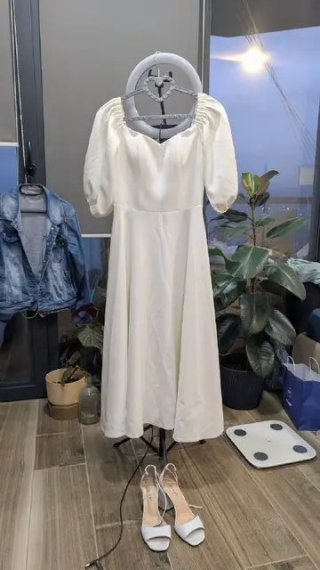 Платье белое — Батуми — 120 ₾
