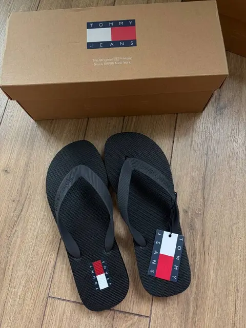 Tommy Jeans чёрные вьетнамки — Батуми — 90 ₾