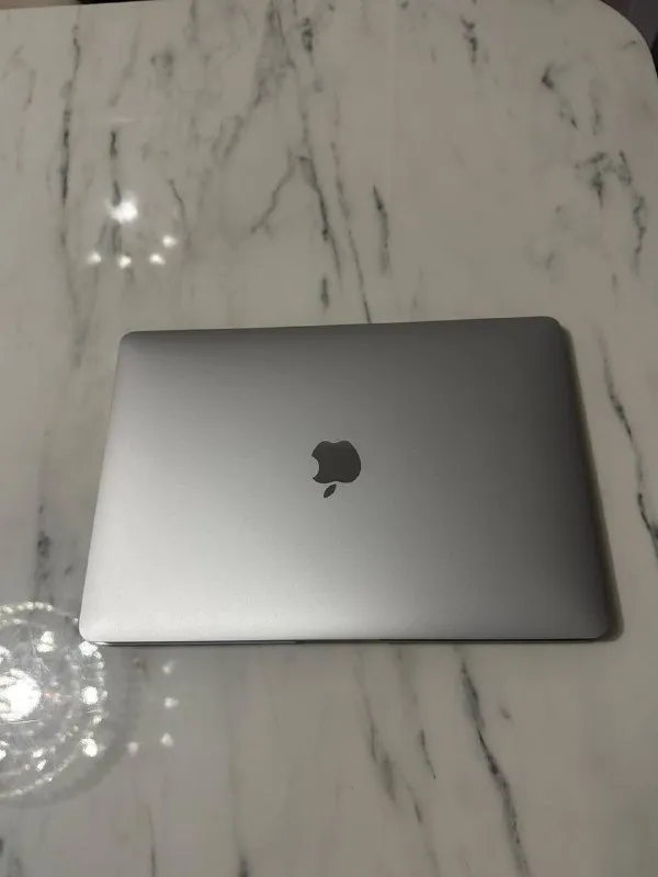 Macbook Air M1 13.3 Inch Chip 2021