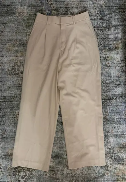 Бежевые брюки Uniqlo — Antalya — 1,500 ₺