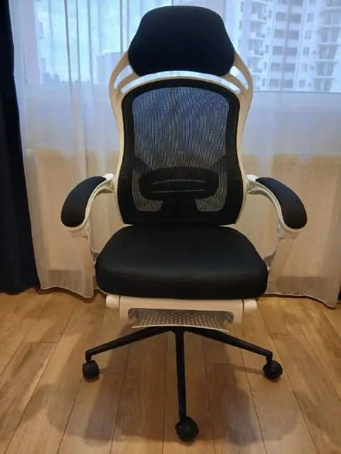 Удобное офисное кресло — Тбилиси — 190 ₾