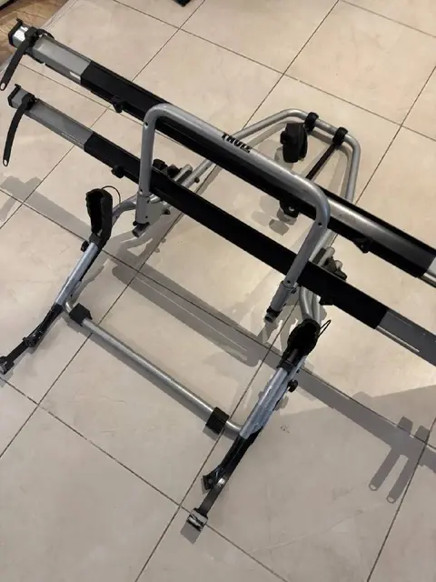 Крепление Thule для двух велосипедов на заднюю дверь — Тбилиси — 450 ₾