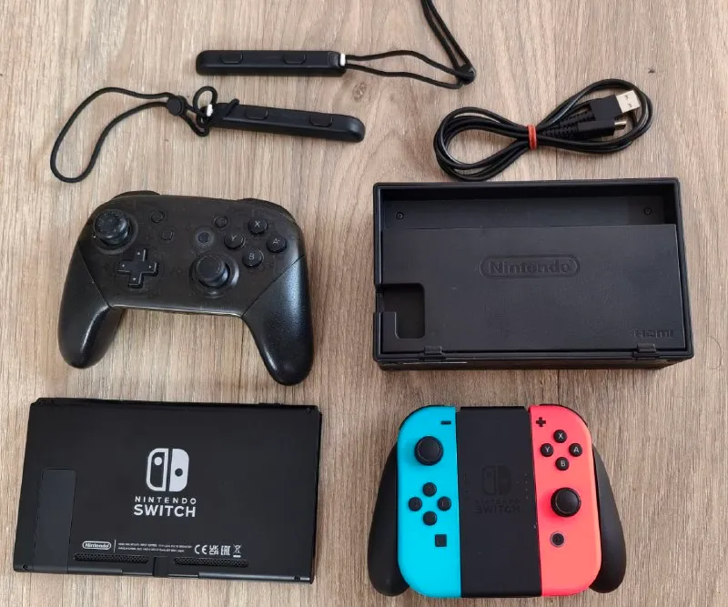 Японская версия оригинальной Nintendo Switch