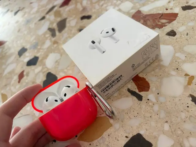 Apple AirPods 2 — Анталия — 5 500 ₺