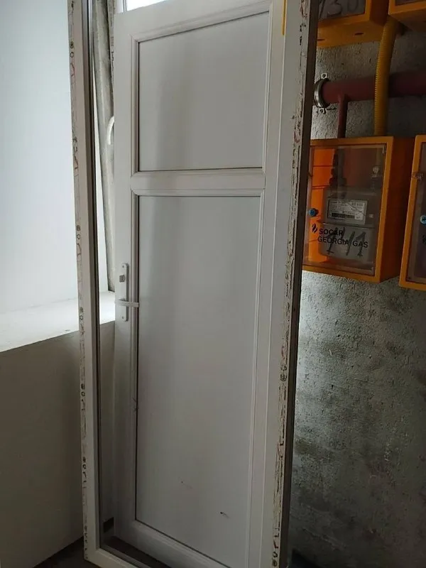 Дверь для санузла