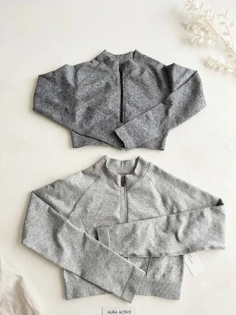 Фитнес топ на молнии новый — Batumi — 30 ₾