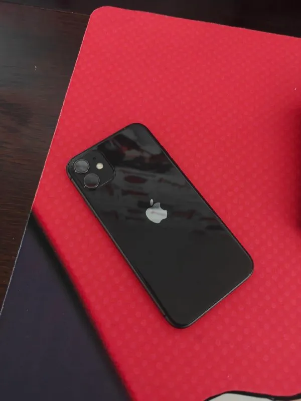 IPHONE 11 BLACK