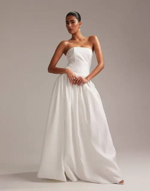 ASOS BRIDAL вышитое свадебное мини-платье — Батуми — 250 ₾
