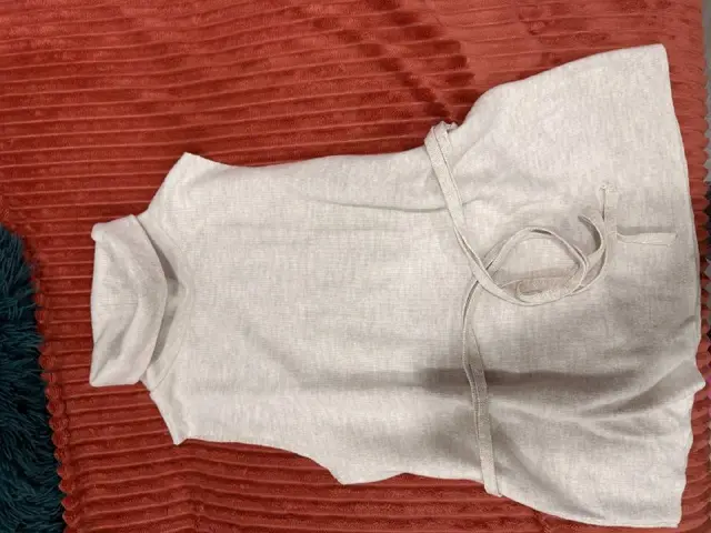 Безрукавка — Batumi — 35 ₾