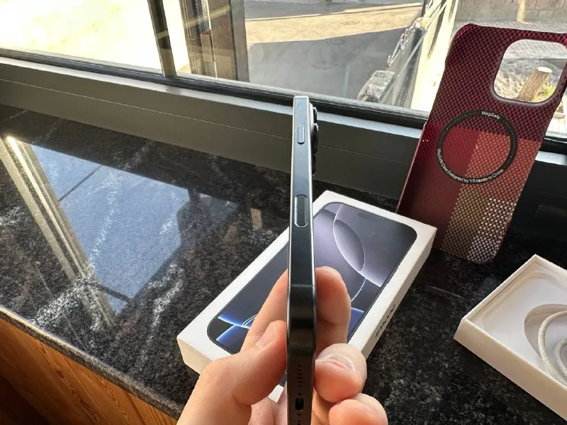 IPhone 16 Pro Max 256 GB Black Titanium eSIM