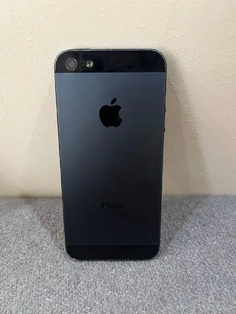 IPhone 5 — Батуми — 65 ₾