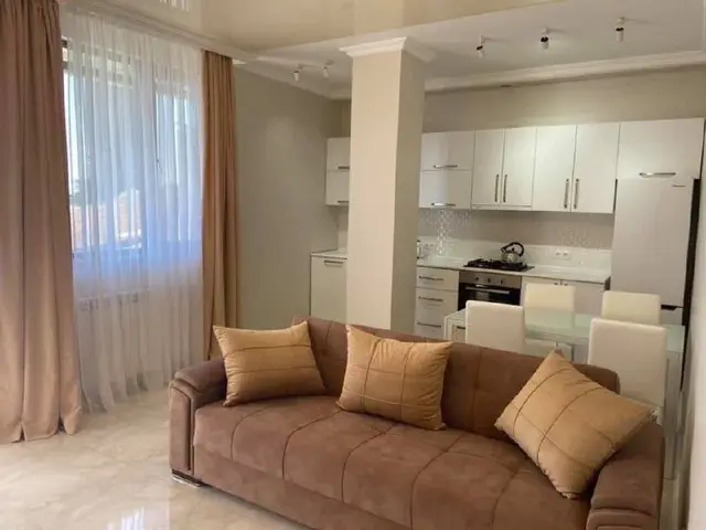 Квартира 2+1 по улице 26 Мая — Батуми — 800 $