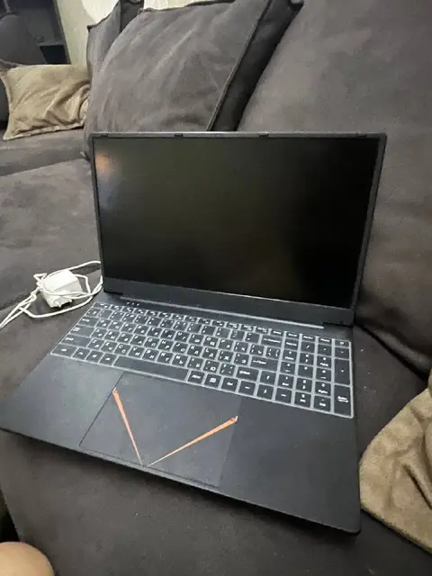 Ноутбук — Батуми — 550 ₾