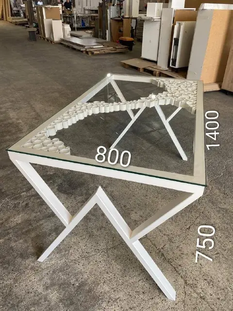 Стол — Батуми — 400 ₾