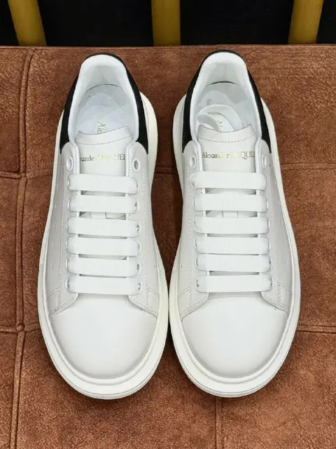 Alexander McQueen Oversized Sneaker — Анталия — 3 500 ₺