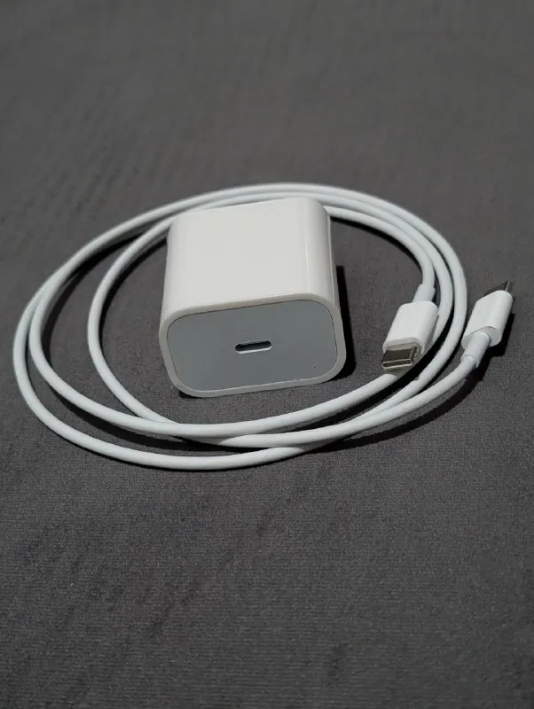 Оригинальная зарядка для iPhone 15, 16, 17, 18 и Pro версии